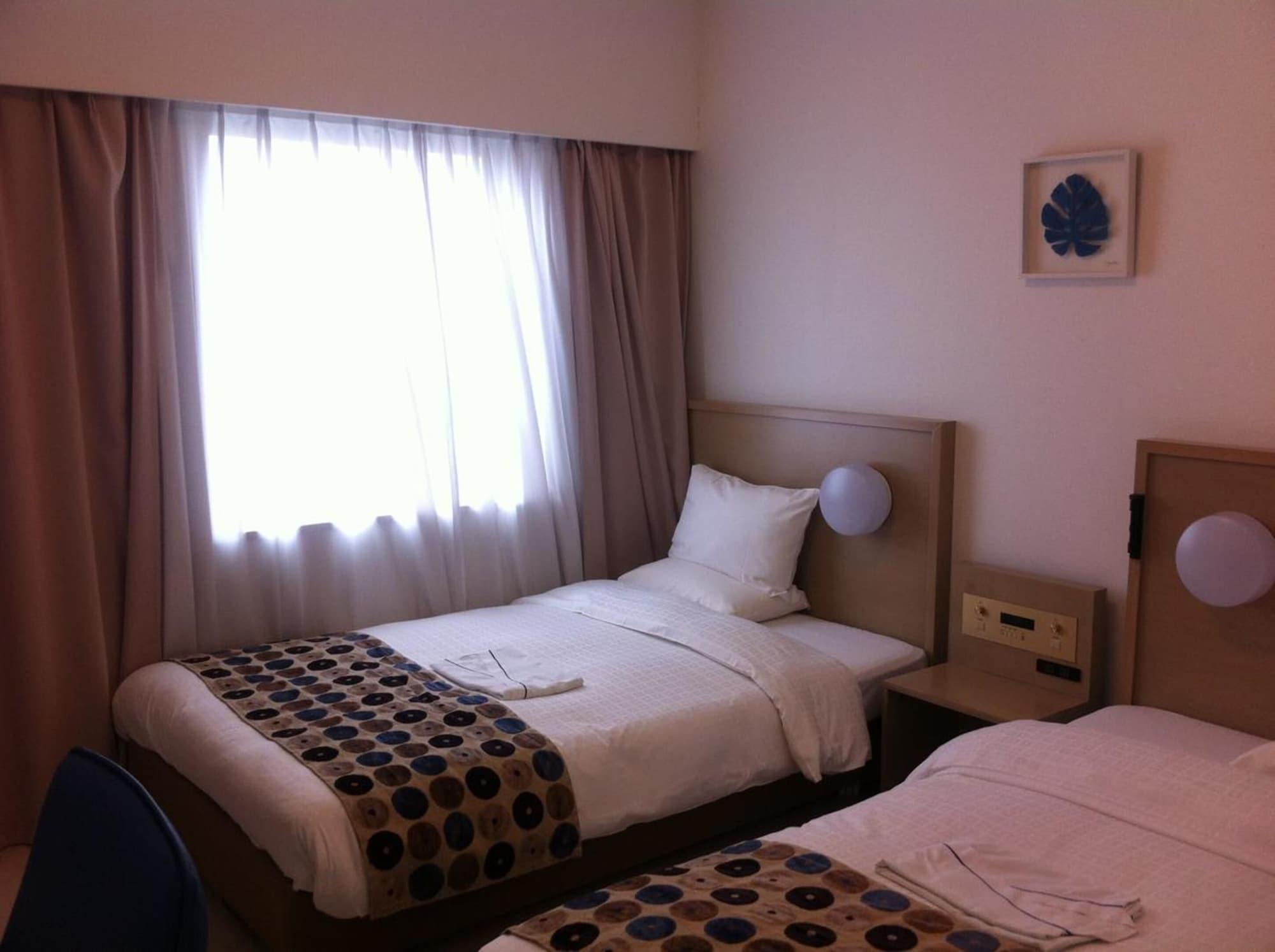 Smile Hotel Okinawa נאהא מראה חיצוני תמונה