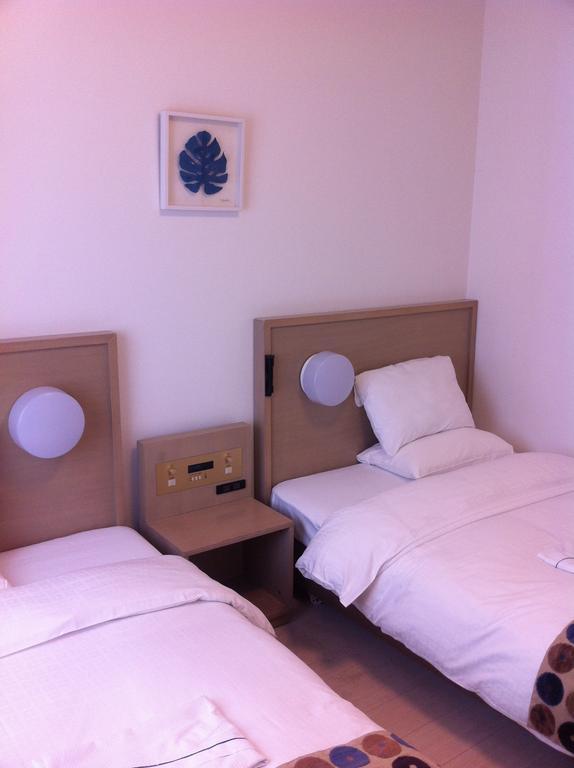 Smile Hotel Okinawa נאהא מראה חיצוני תמונה
